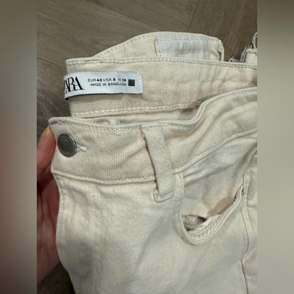 Zara Stylish Cream Jeans for Women - Picture 3 of 4